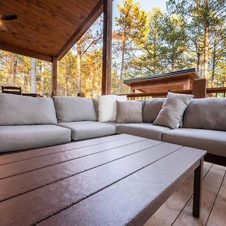 The Blaylock Cabin, 2 King, Hot Tub, Pet Friendly! Broken Bow Luaran gambar