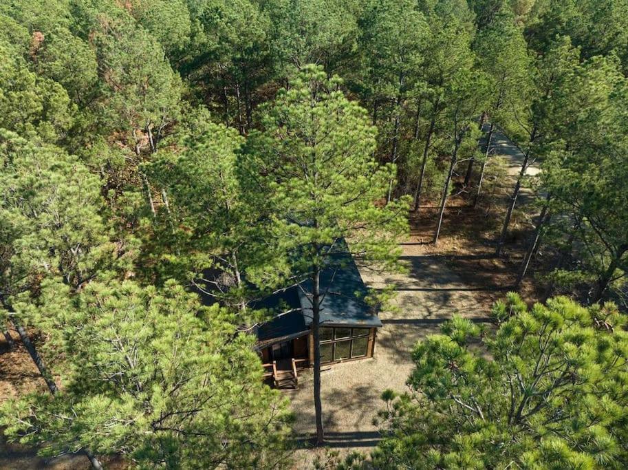 The Blaylock Cabin, 2 King, Hot Tub, Pet Friendly! Broken Bow Luaran gambar
